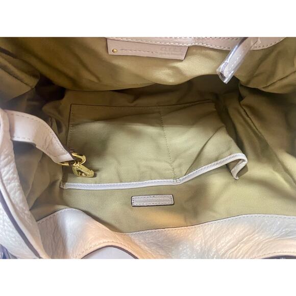 Gili Got It Love It Gray Leather Shoulder Bag With Gold Accents And Tassel EUC - Picture 10 of 11